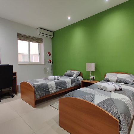 Depiro Point Deluxe - Modern, Designer Apartment 2 Minutes Away From Popular Sliema Seafront Exterior foto
