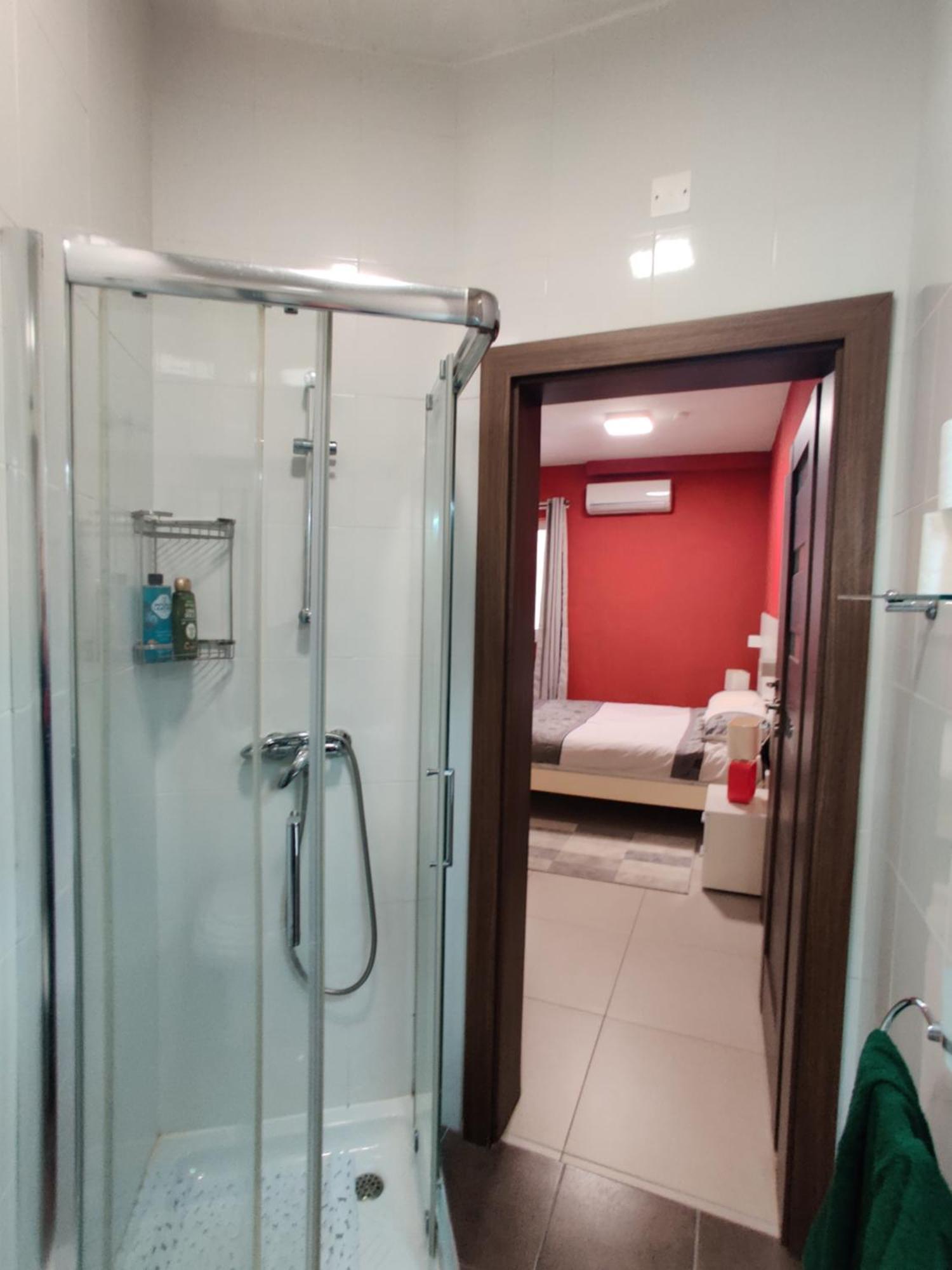 Depiro Point Deluxe - Modern, Designer Apartment 2 Minutes Away From Popular Sliema Seafront Exterior foto
