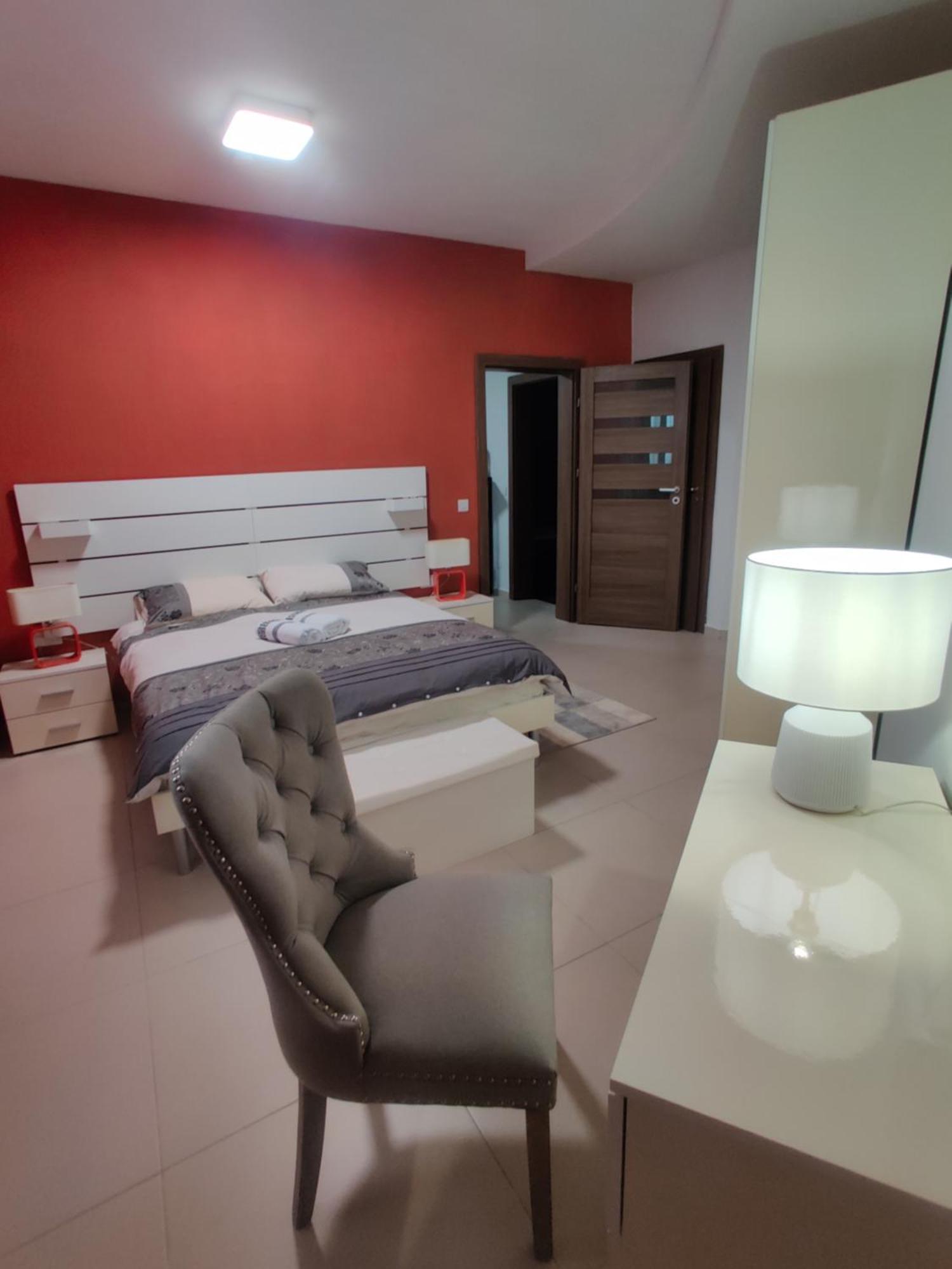 Depiro Point Deluxe - Modern, Designer Apartment 2 Minutes Away From Popular Sliema Seafront Exterior foto