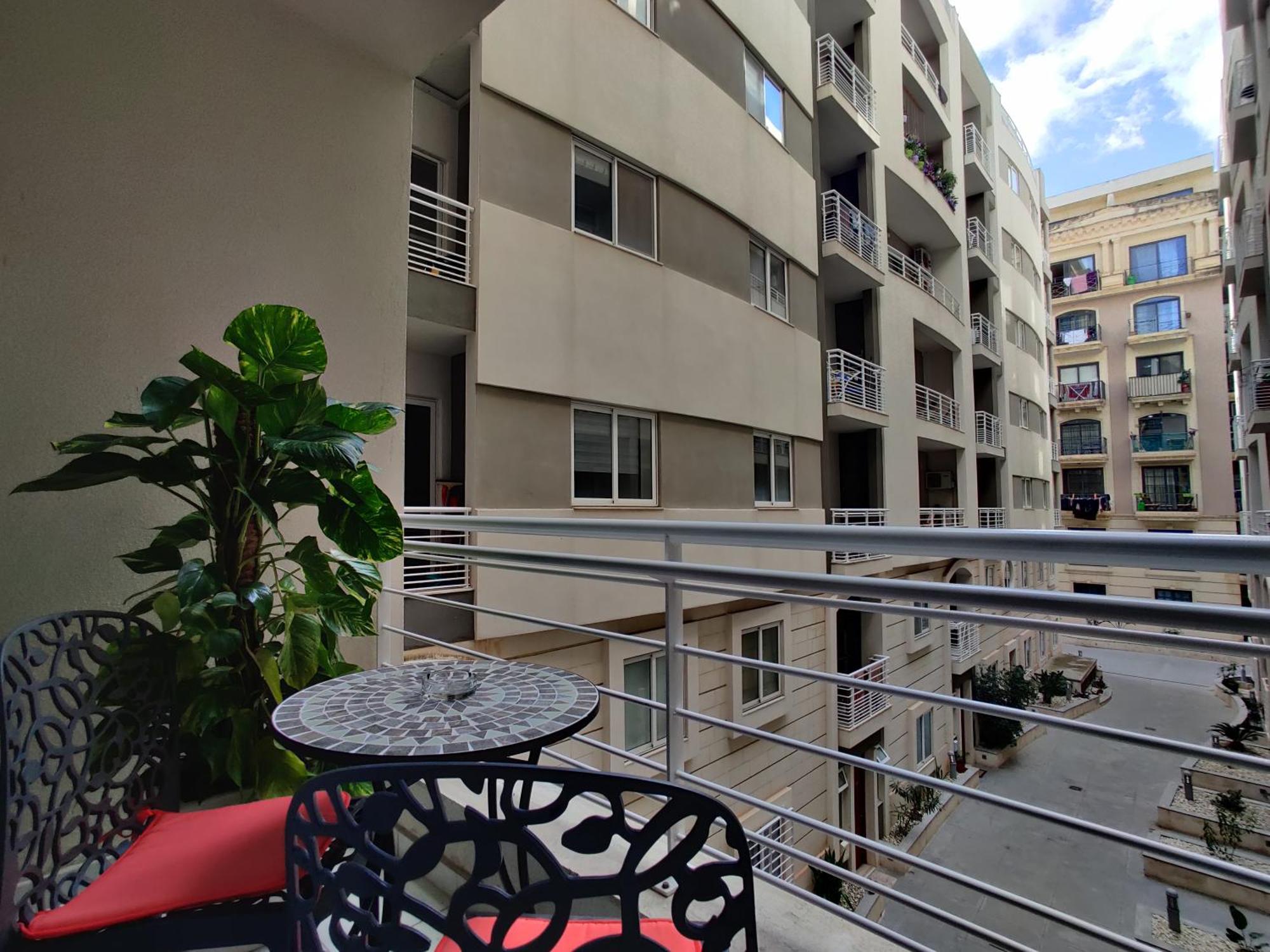Depiro Point Deluxe - Modern, Designer Apartment 2 Minutes Away From Popular Sliema Seafront Exterior foto